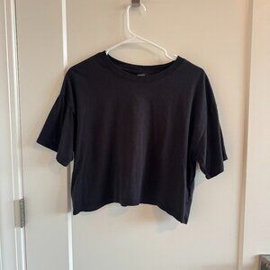 Forever 21 black t-shirt crop top, size L